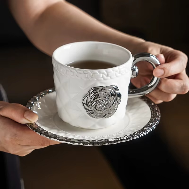 3D Camellia Embossed Ceramic C - Espresso Cup Saucer reseña y precio